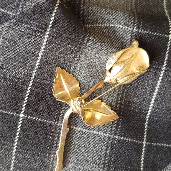 Vtg Giovanni Rose Brooch, Gold Tone - Picture 6 of 6
